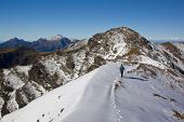 Dal Rif. Tavecchia in Val Biandino il sabato, salita la domenica al Pizzo Tre Signori e passaggio al Rif. Grassi - FOTOGALLERY